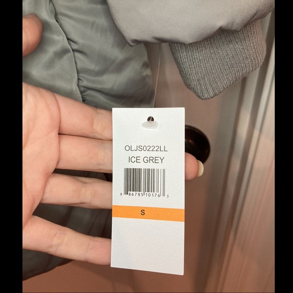 Winter coat - Picture 6 of 6